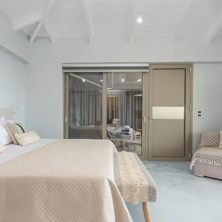 Cavo- With Private Sea Access