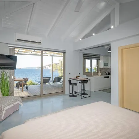 Cavo- With Private Sea Access Villa Marathiás