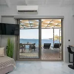 Cavo- With Private Sea Access Marathiász