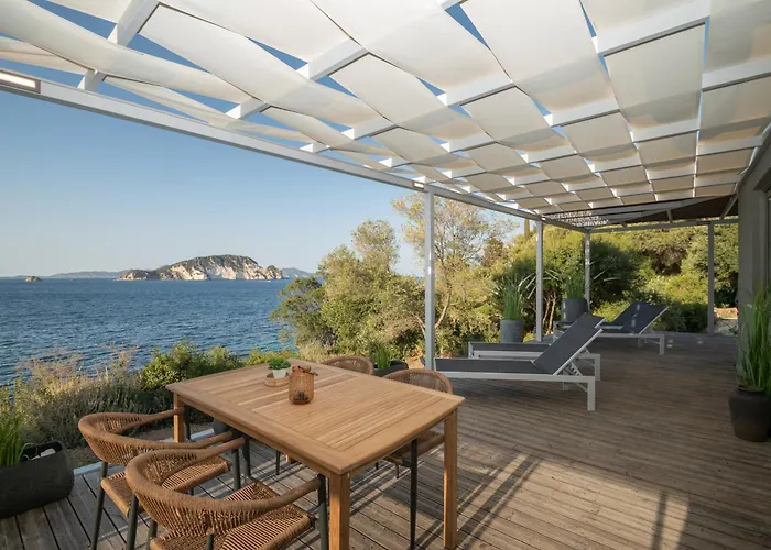 Cavo- With Private Sea Access Vilă *