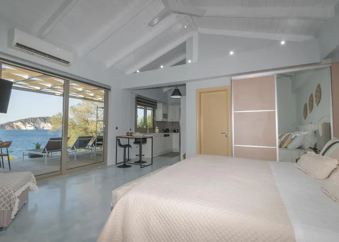 Cavo- With Private Sea Access * Marathiás