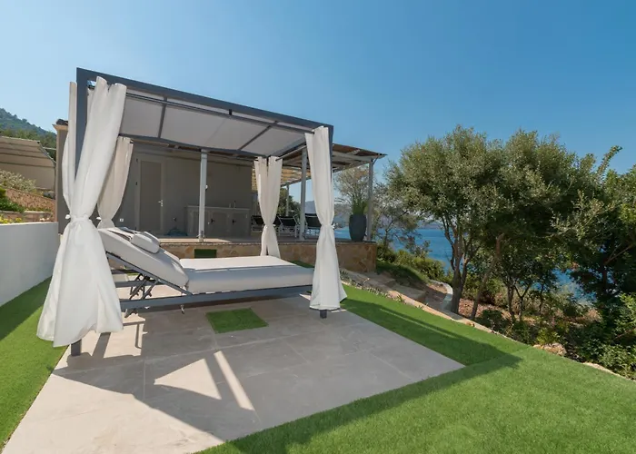 Vilă Cavo- With Private Sea Access Marathiás